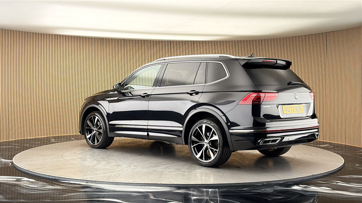 More views of Volkswagen Tiguan Allspace