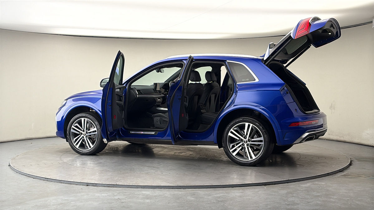 More views of Audi Q5