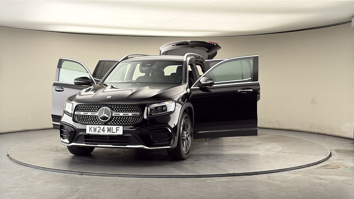 More views of Mercedes-Benz GLB