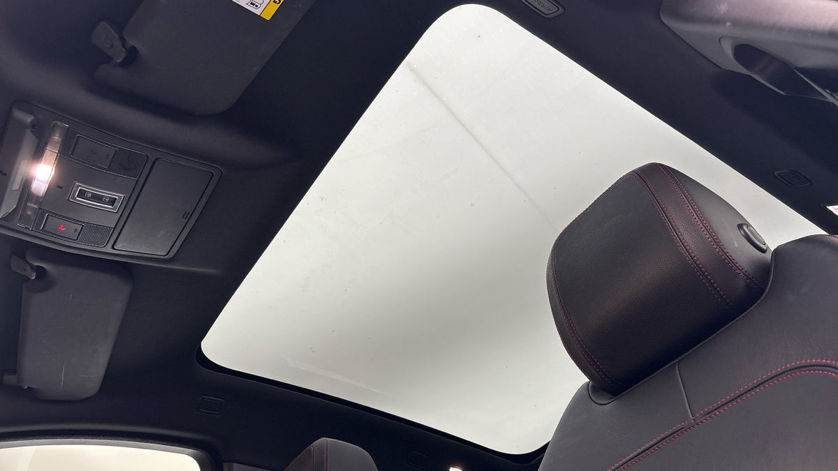 Jaguar E-PACE Image 6