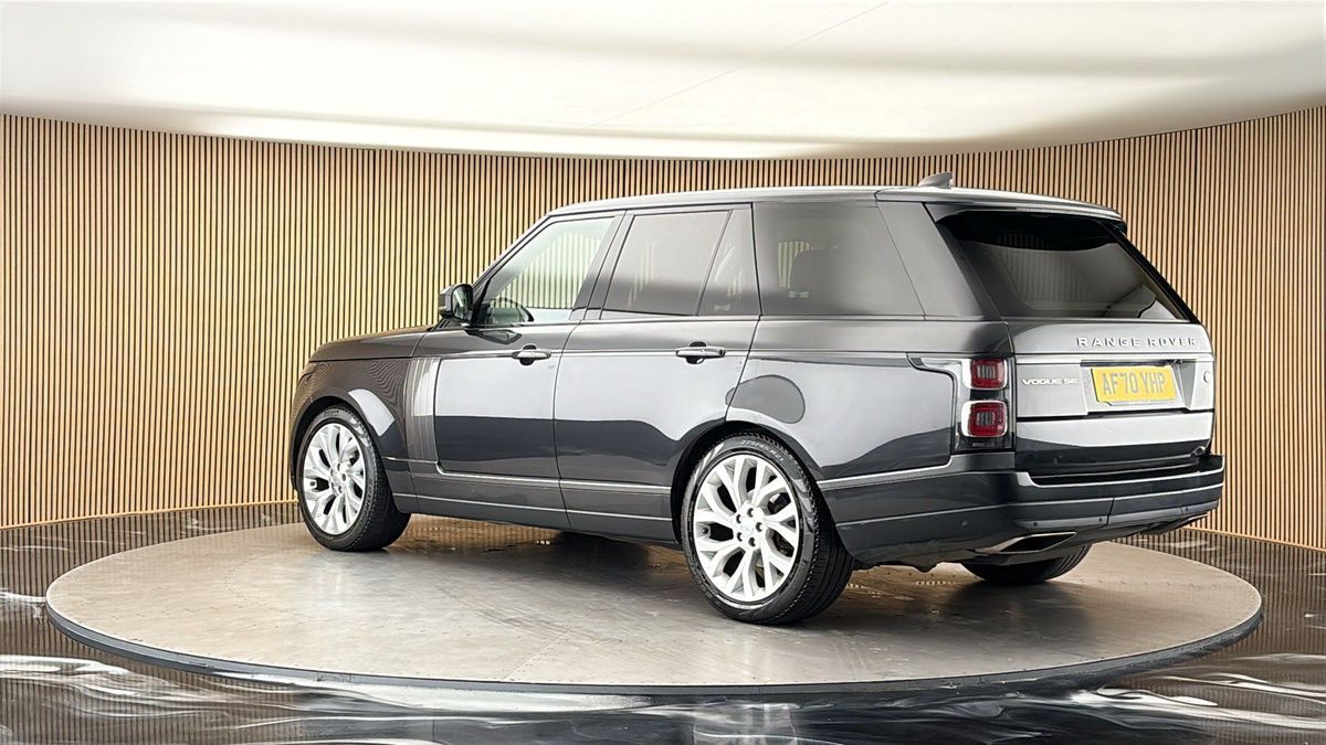 More views of Land Rover Range Rover