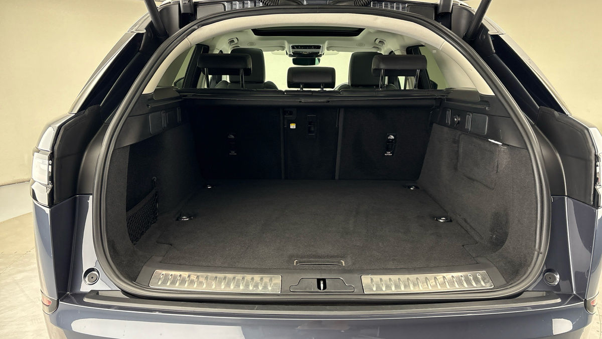 Land Rover Range Rover Velar Image 11