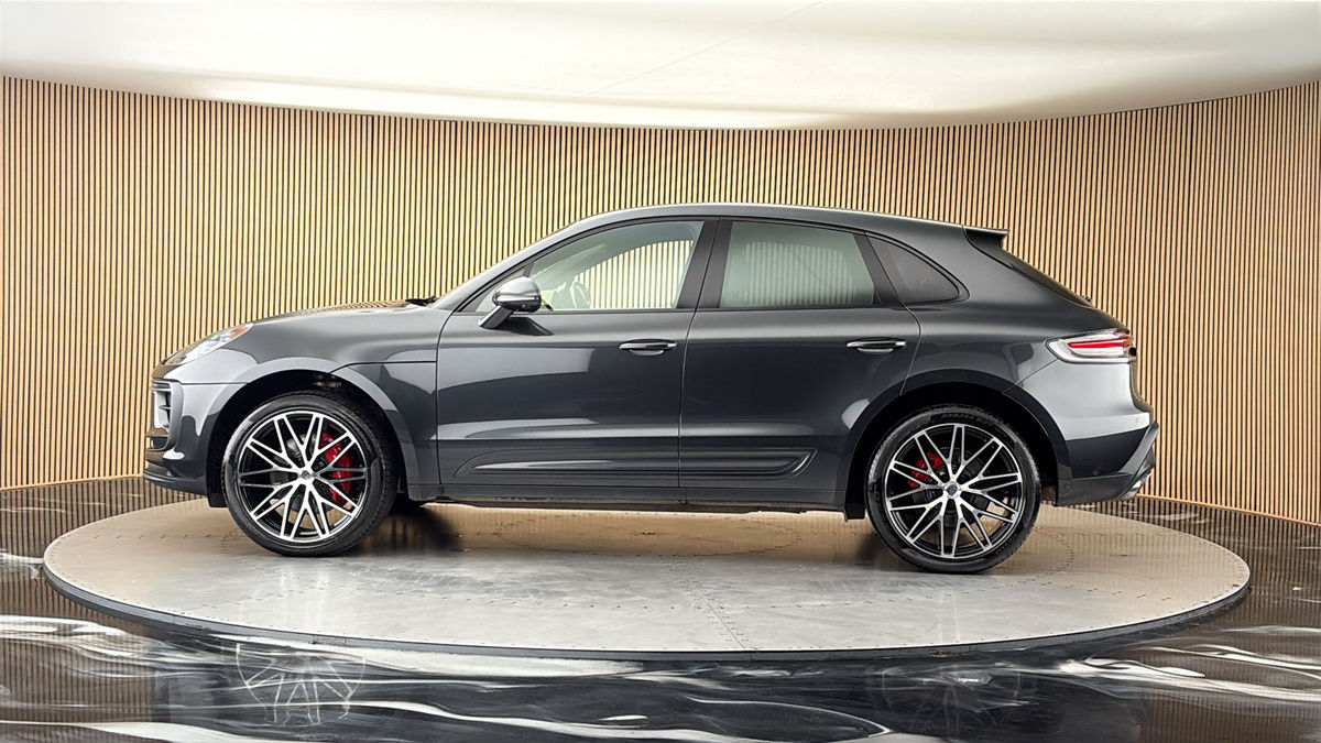 More views of Porsche Macan