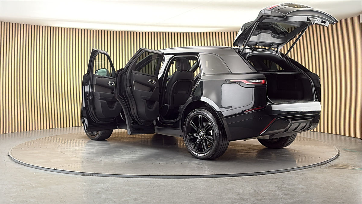 More views of Land Rover Range Rover Velar