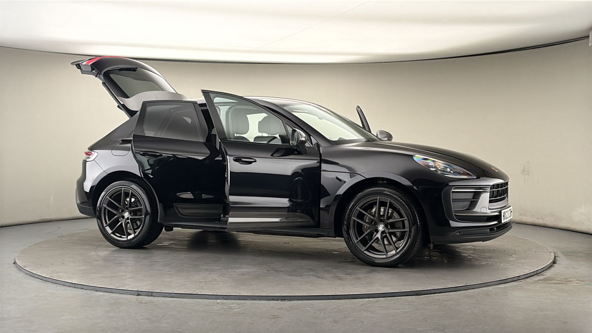 More views of Porsche Macan