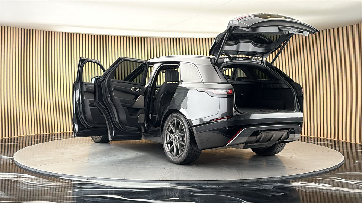 Land Rover Range Rover Velar Image 23