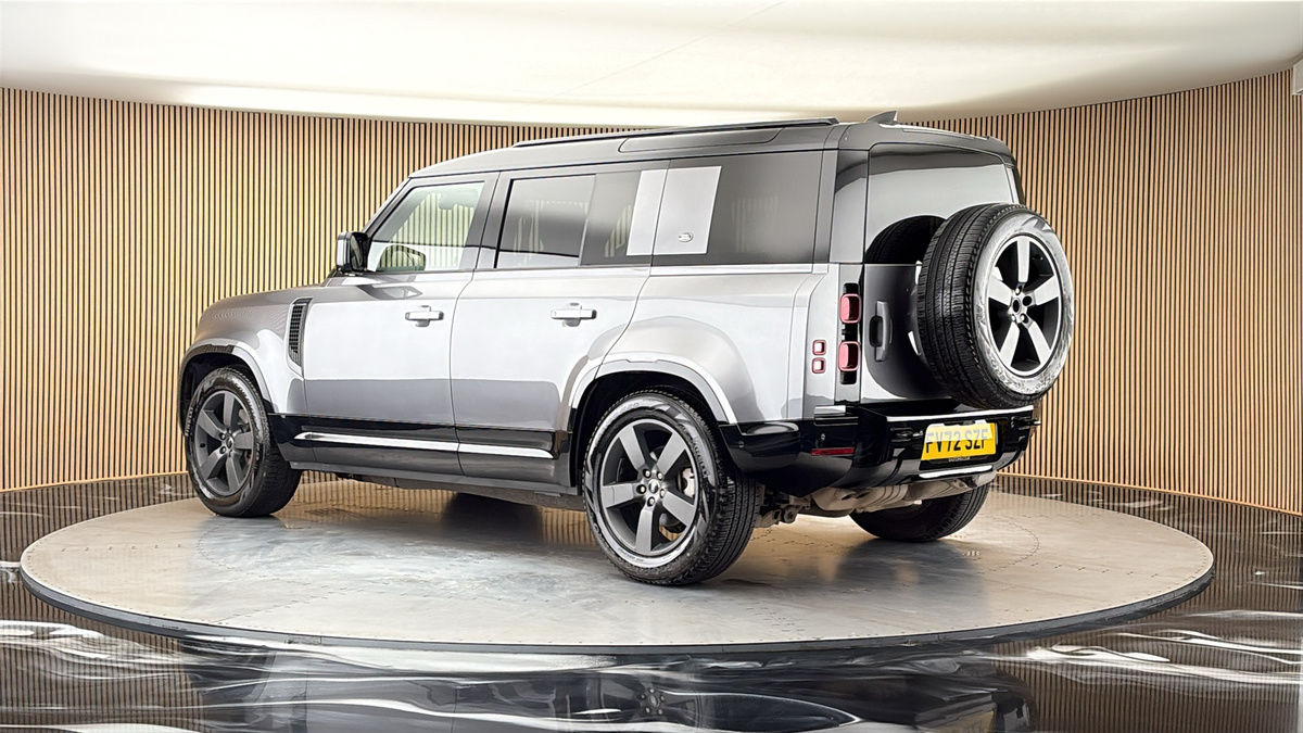 More views of Land Rover Defender 110