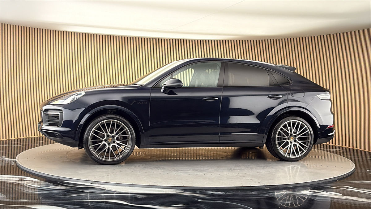 More views of Porsche Cayenne