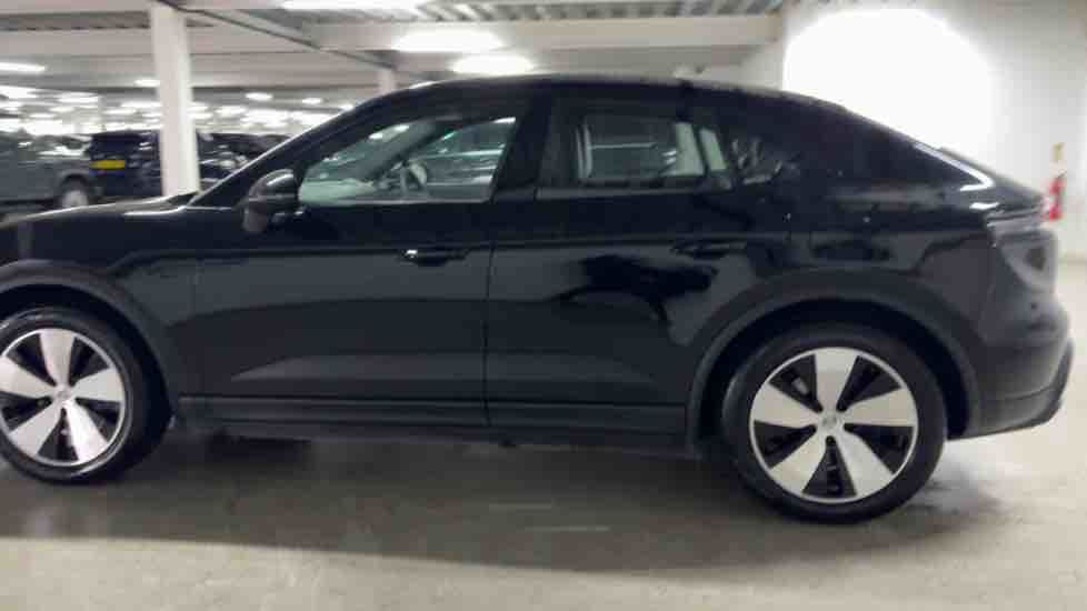 More views of Porsche Macan