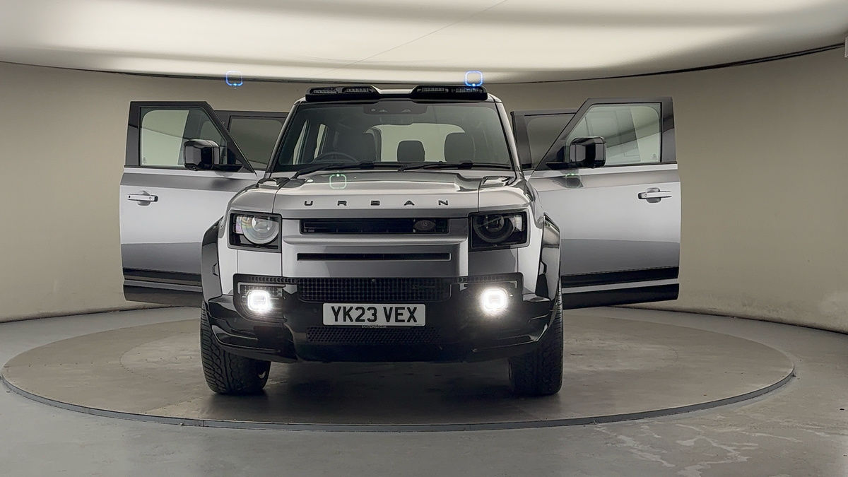 More views of Land Rover Defender 110