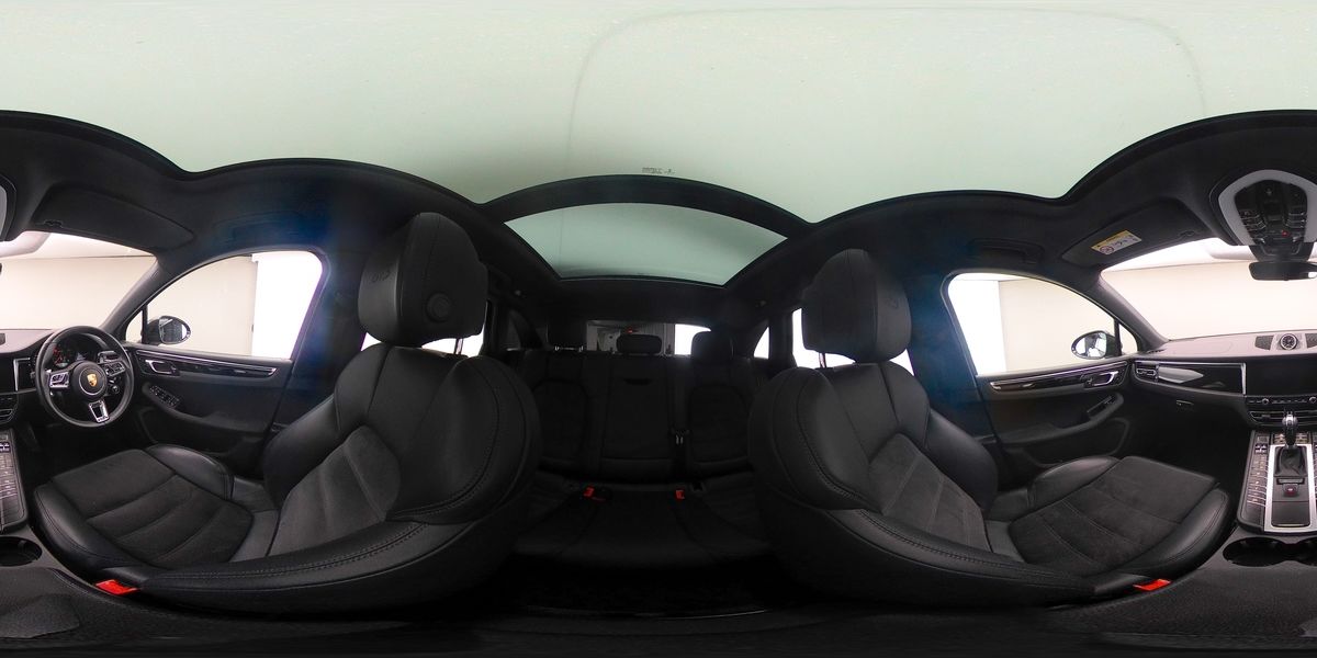 More views of Porsche Macan