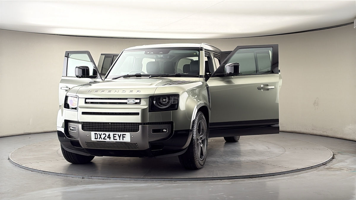 More views of Land Rover Defender 110