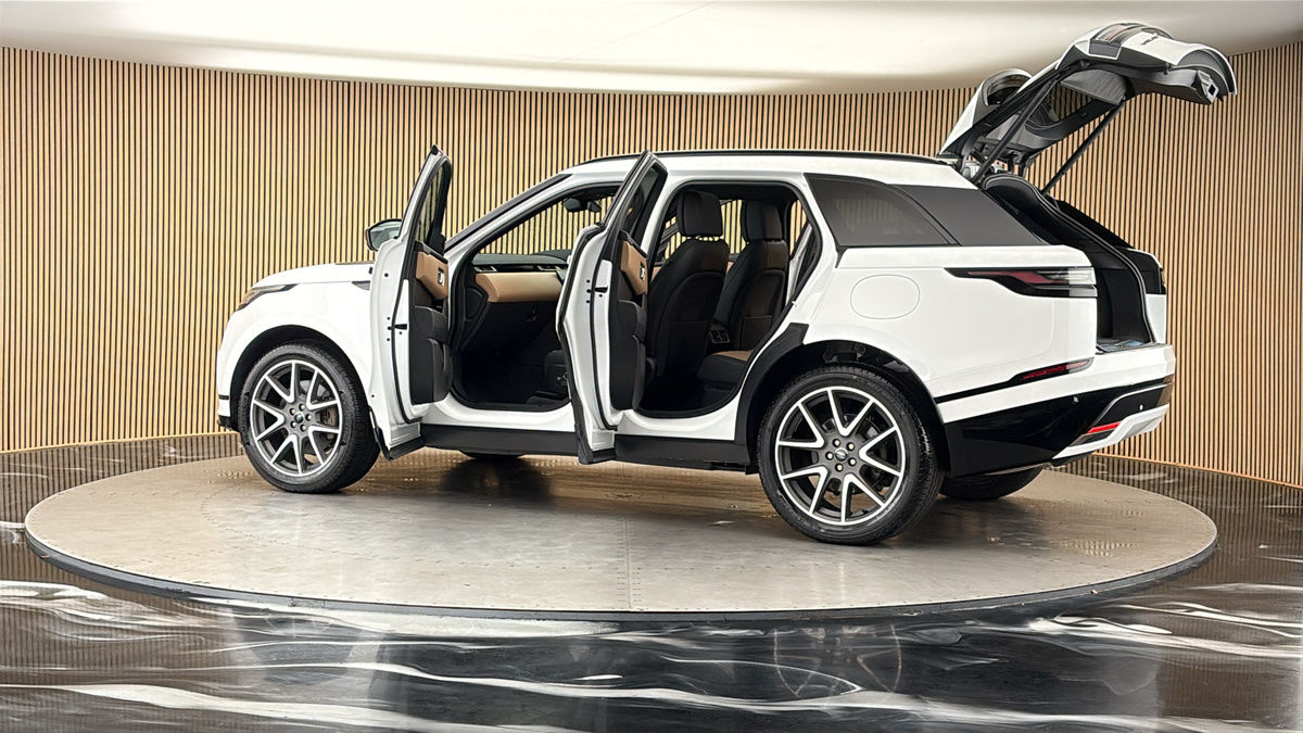 More views of Land Rover Range Rover Velar