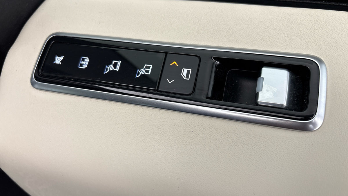 Land Rover Range Rover Image 27