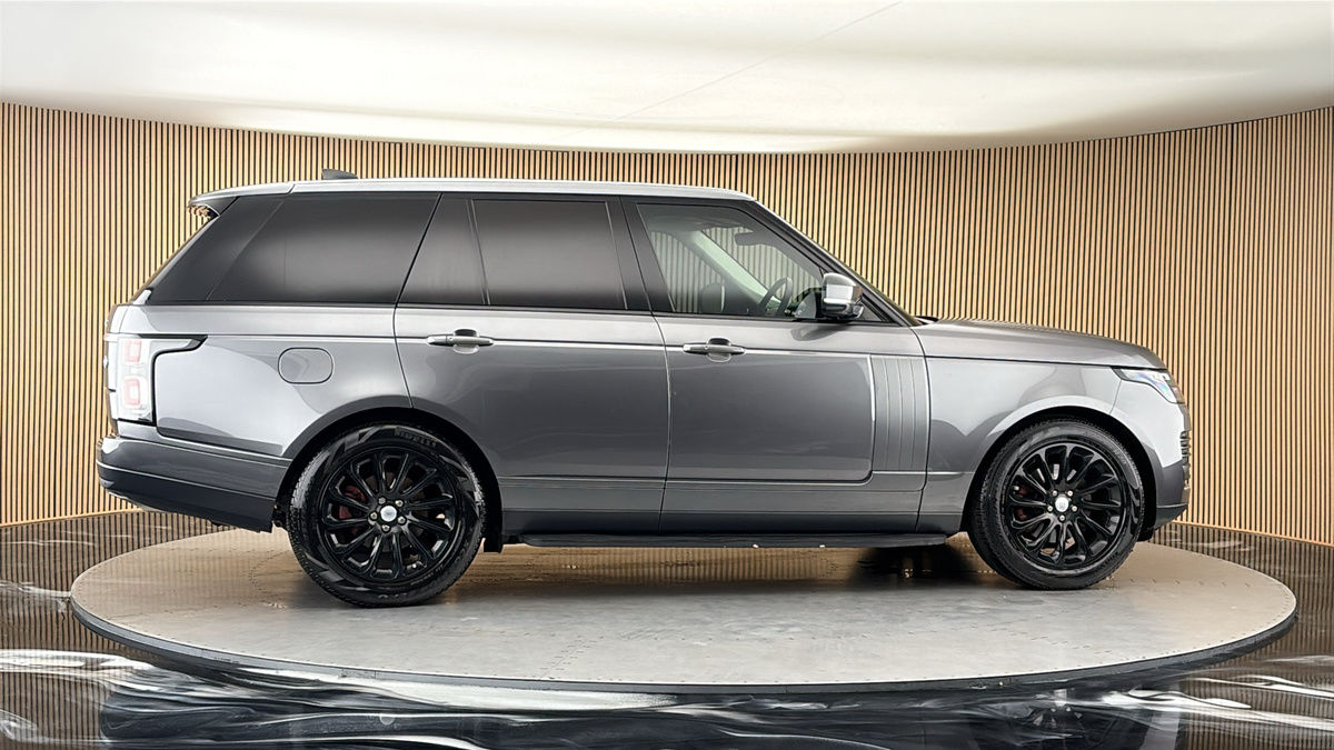More views of Land Rover Range Rover