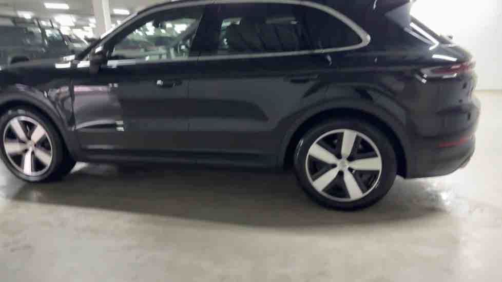 More views of Porsche Cayenne