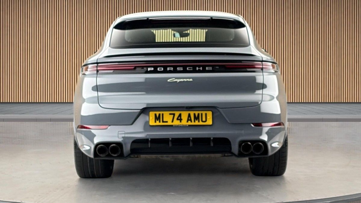 Porsche Cayenne Image 4