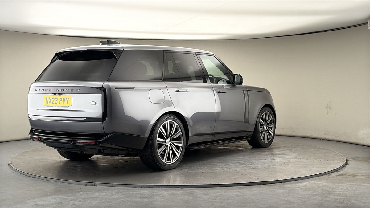 More views of Land Rover Range Rover