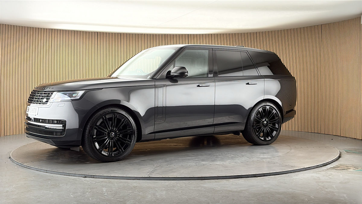 More views of Land Rover Range Rover