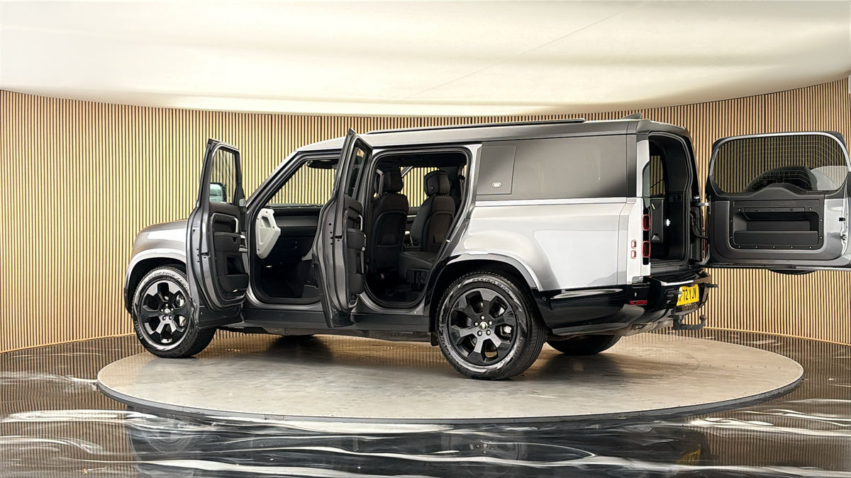 More views of Land Rover Defender 130