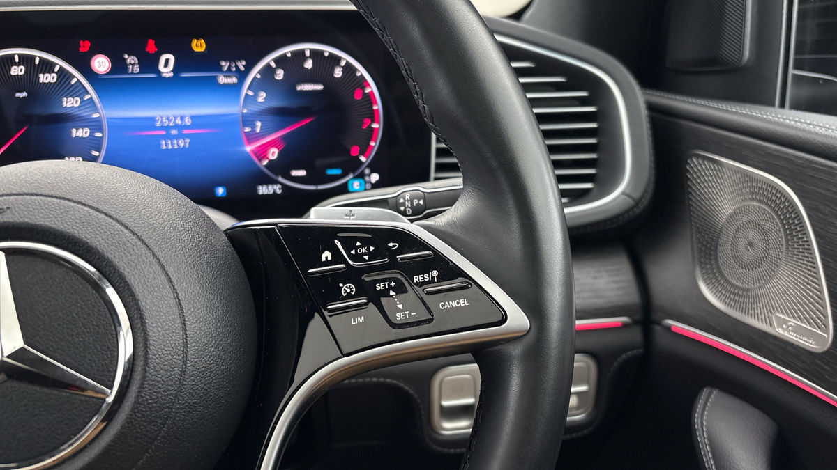 Mercedes-Benz GLE Image 14