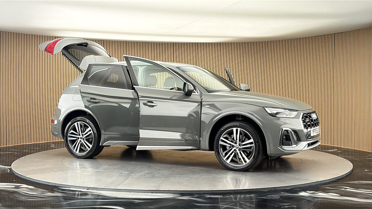 More views of Audi Q5