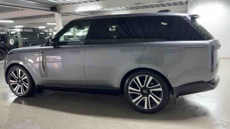 More views of Land Rover Range Rover