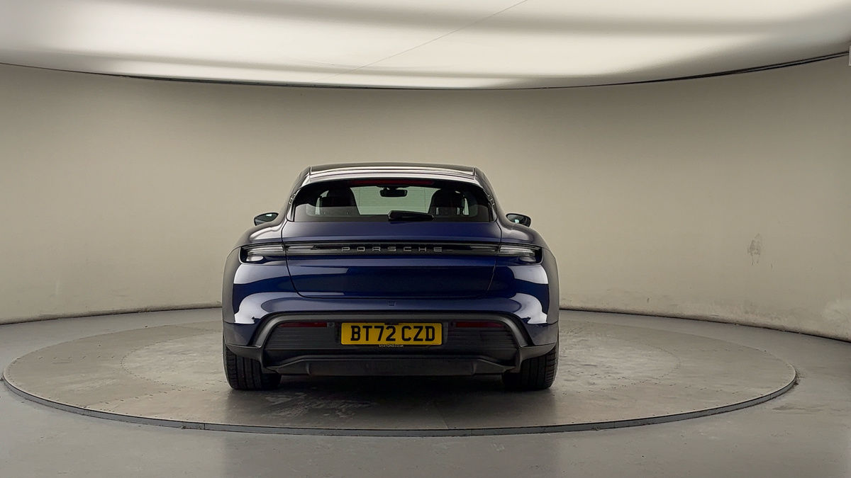 Porsche Taycan Image 4