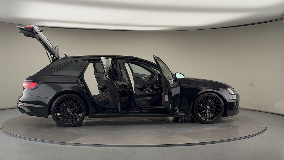 More views of Audi RS4 Avant