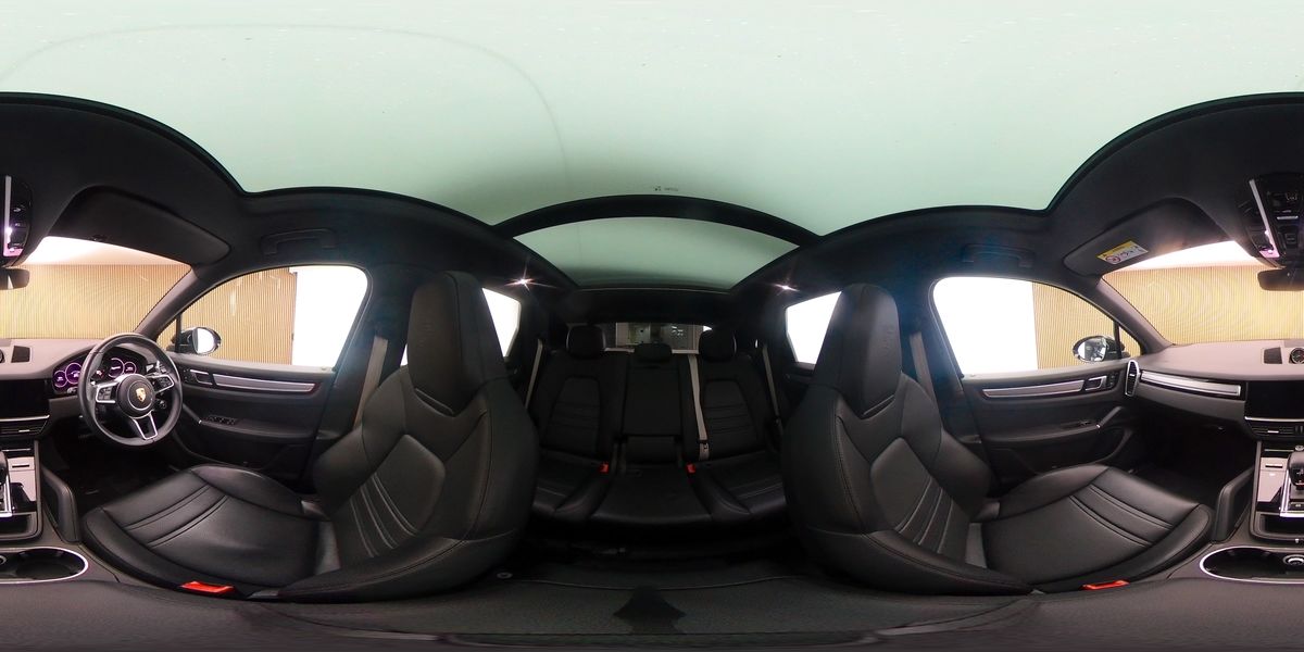 More views of Porsche Cayenne