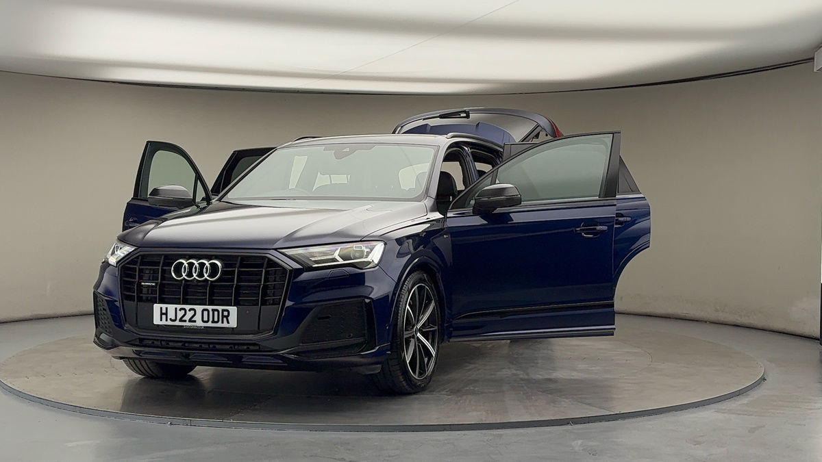 More views of Audi Q7