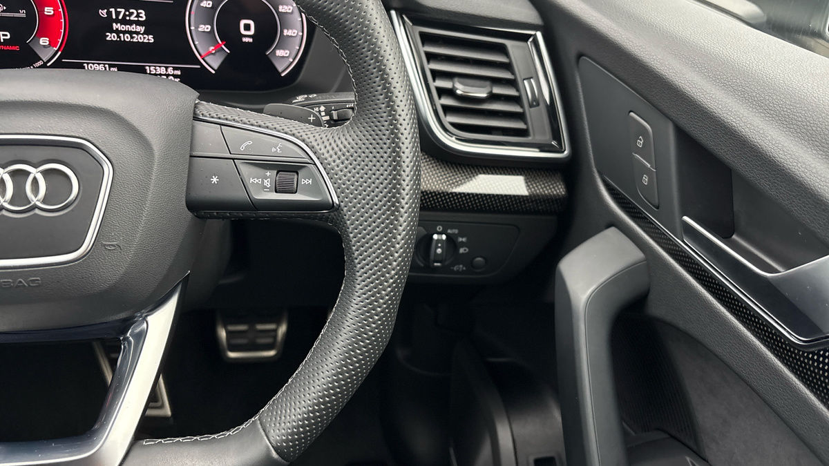 Audi SQ5 Image 14