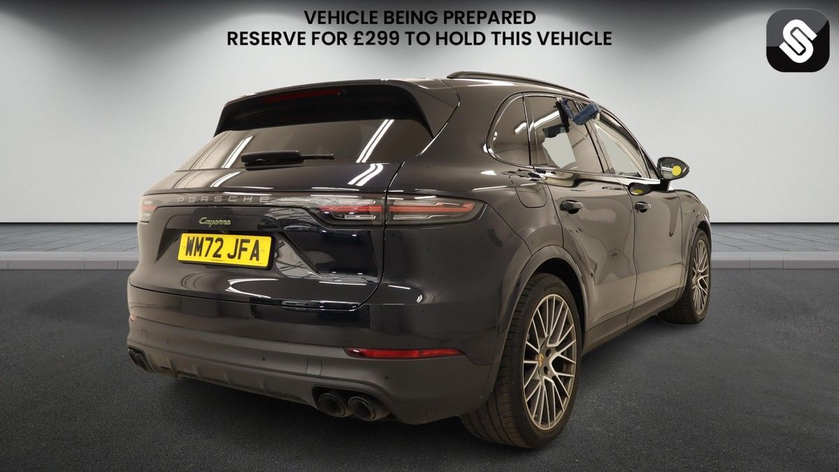 Porsche Cayenne Image 4