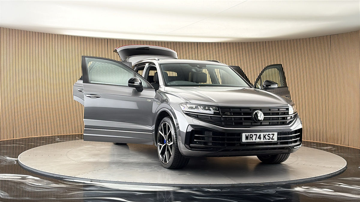 More views of Volkswagen Touareg