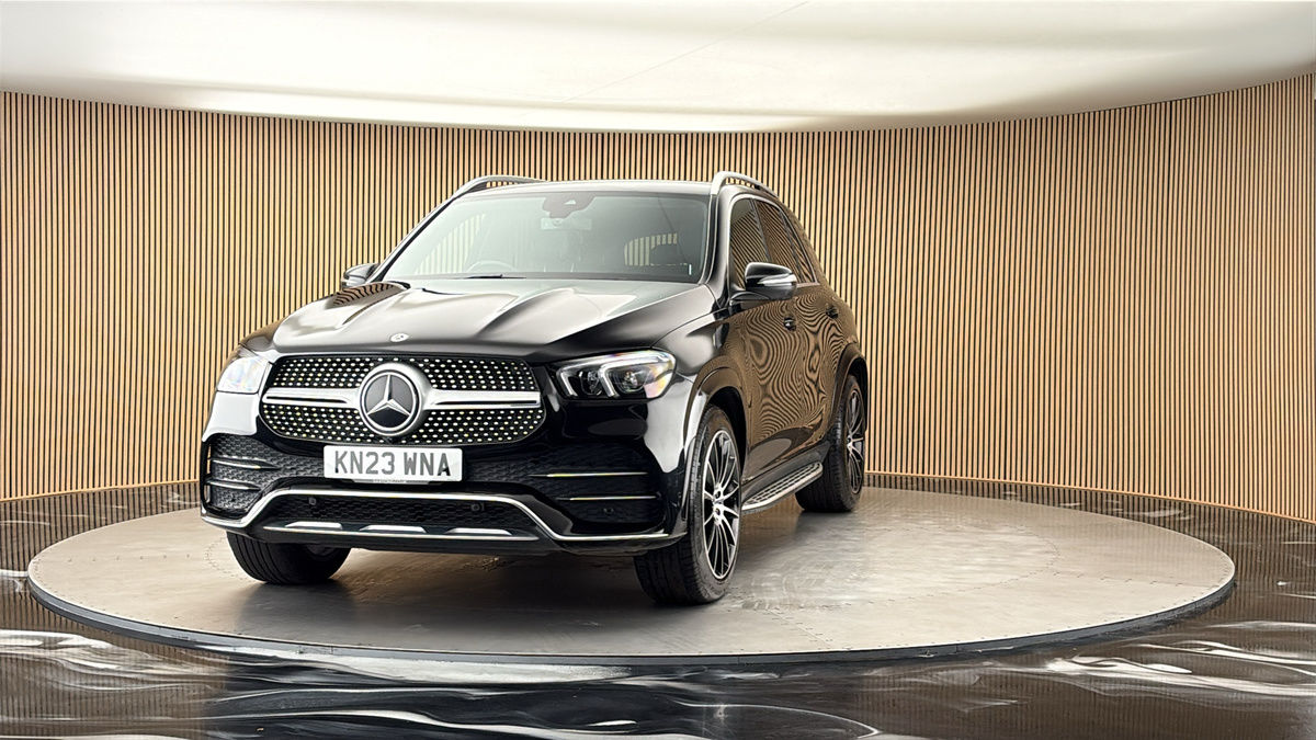 More views of Mercedes-Benz GLE