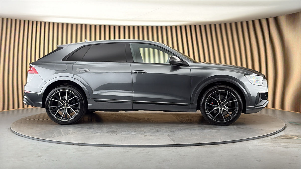More views of Audi SQ8