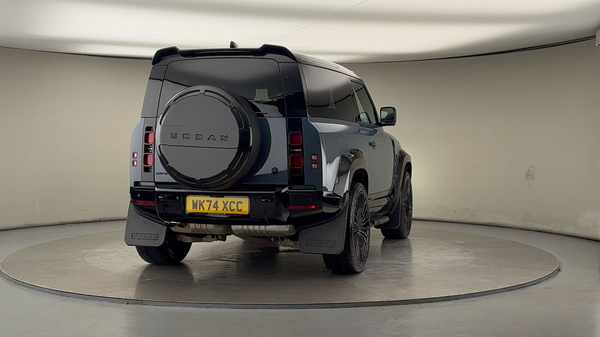 More views of Land Rover Defender 90