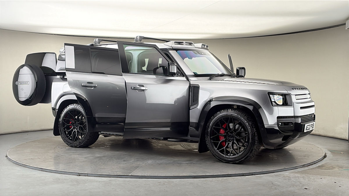 More views of Land Rover Defender 110