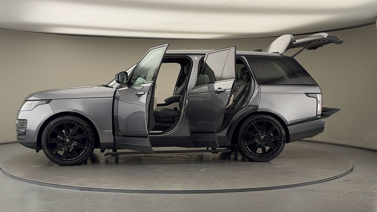 More views of Land Rover Range Rover