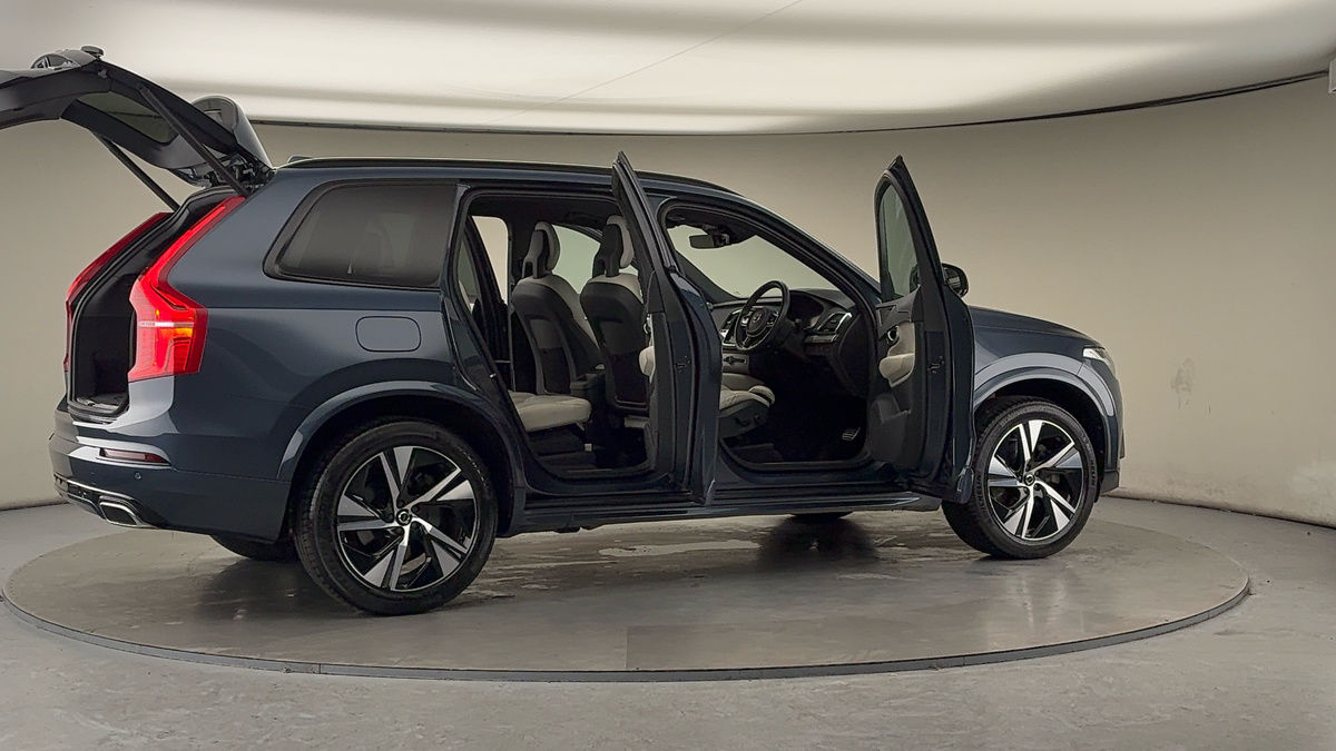 More views of Volvo XC90