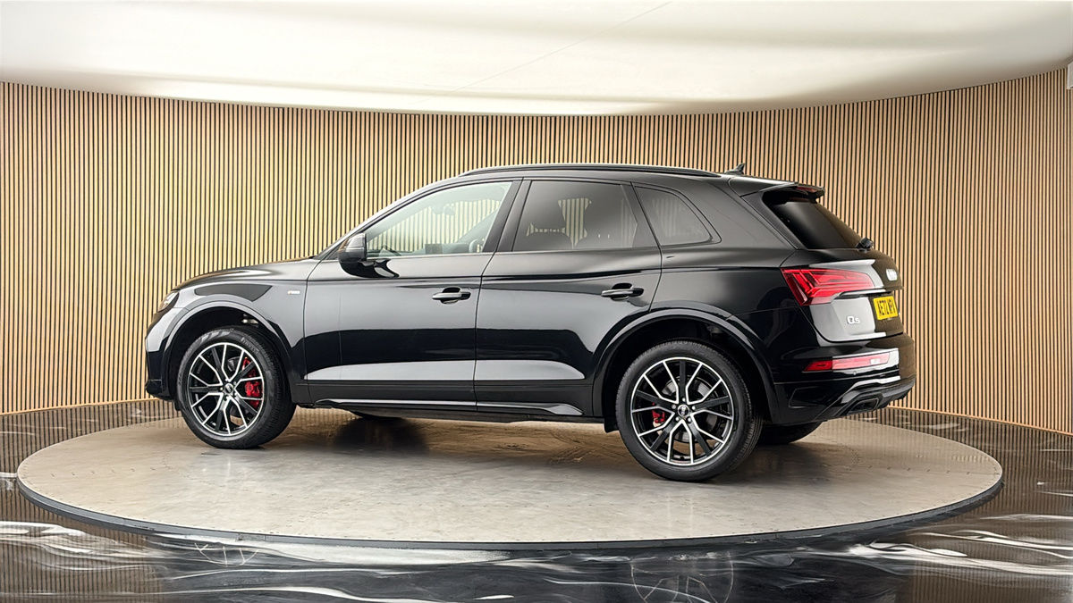 More views of Audi Q5