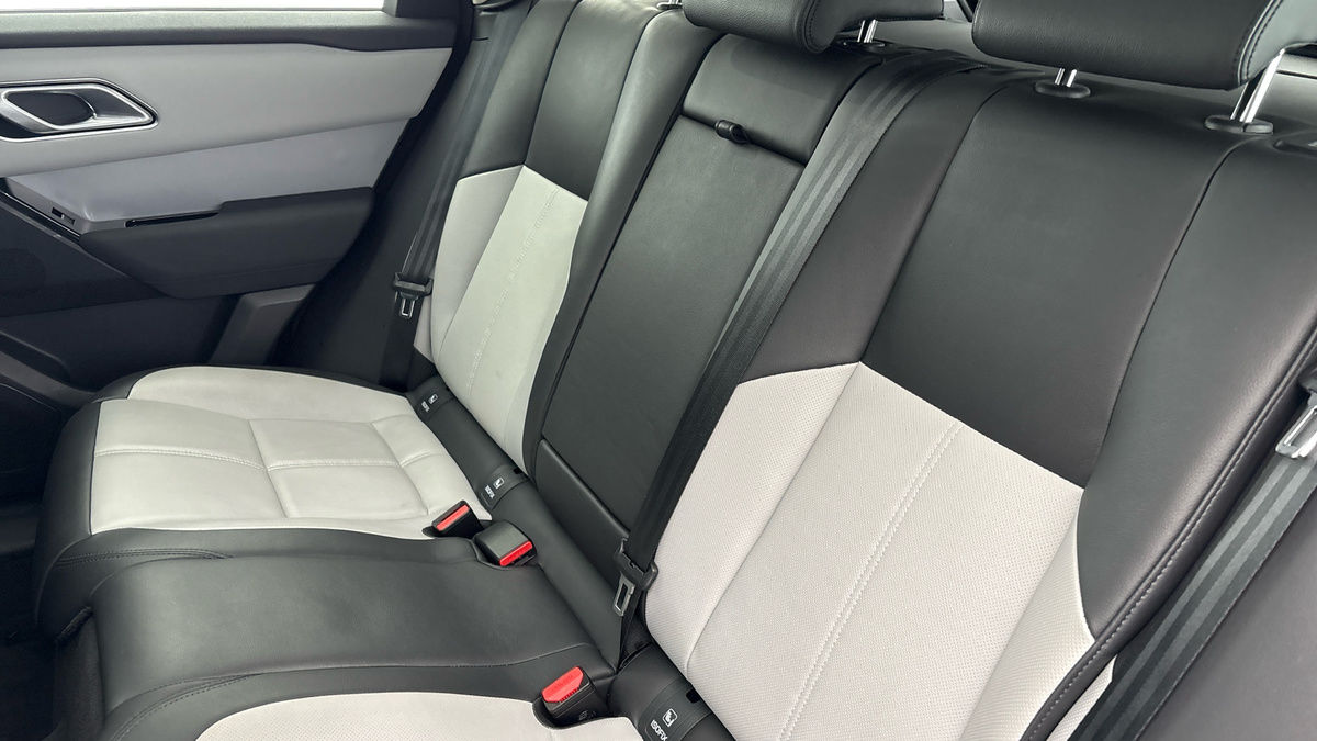 Land Rover Range Rover Velar Image 8