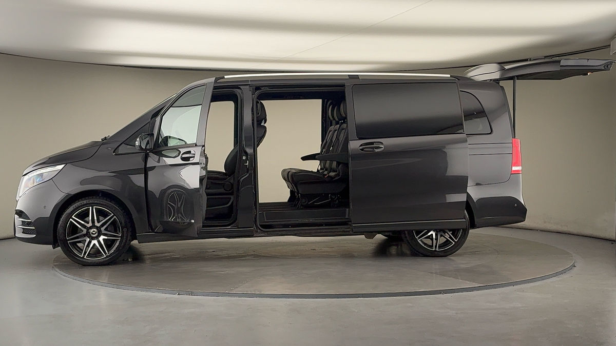 More views of Mercedes-Benz V Class