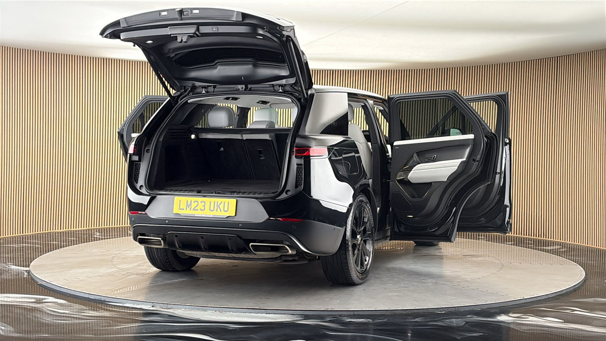 More views of Land Rover Range Rover Sport