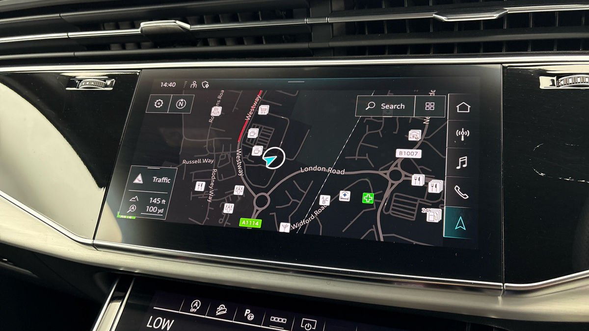 Audi Q7 Image 17