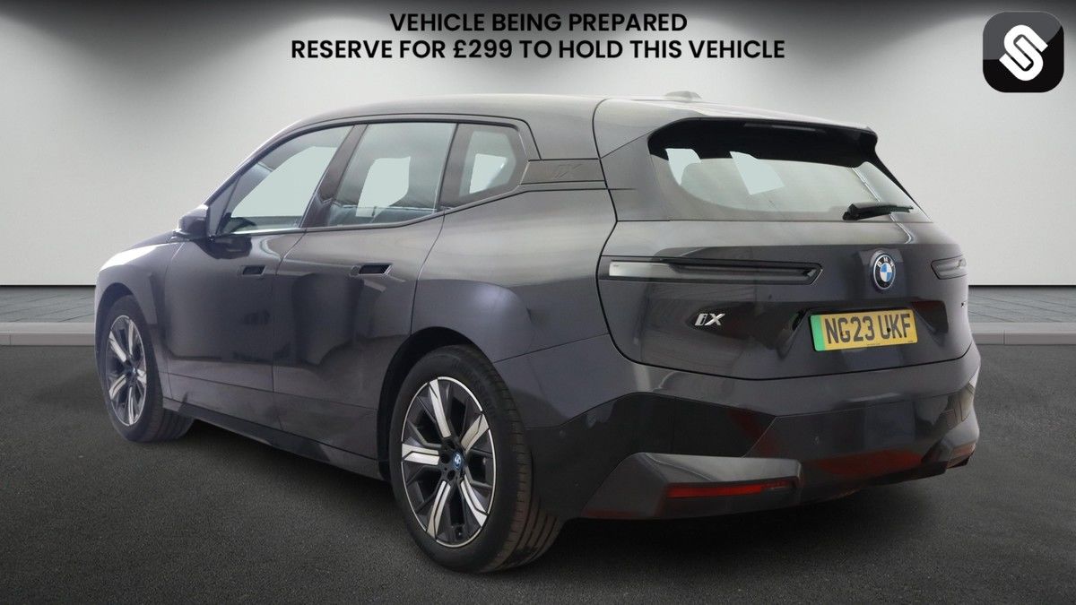 BMW iX Image 3