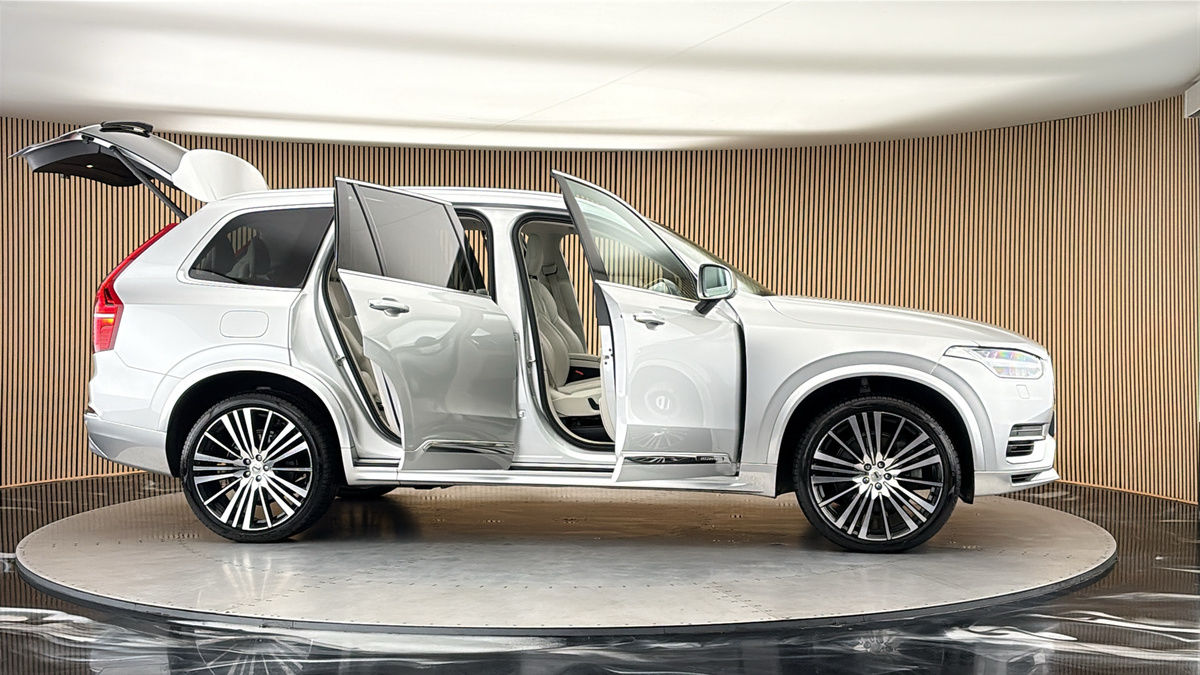 More views of Volvo XC90