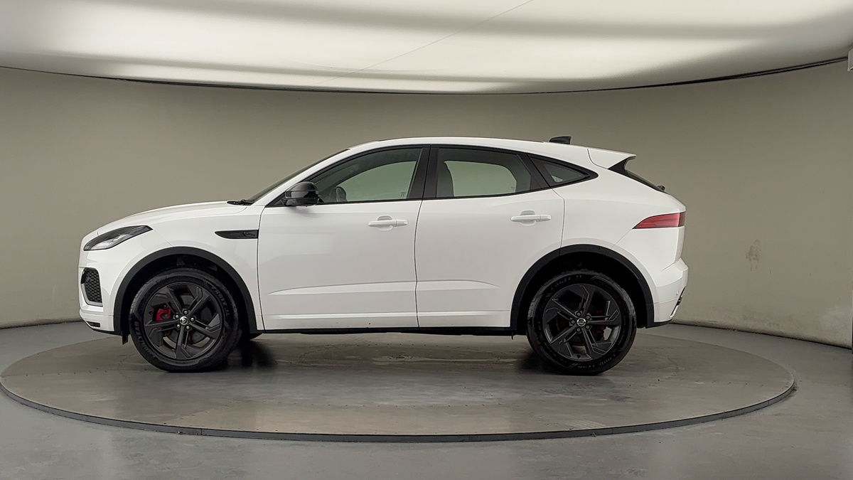 Jaguar E-PACE Image 29