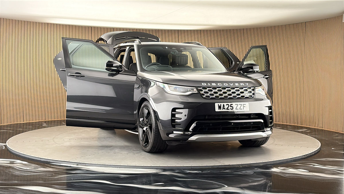 More views of Land Rover Discovery