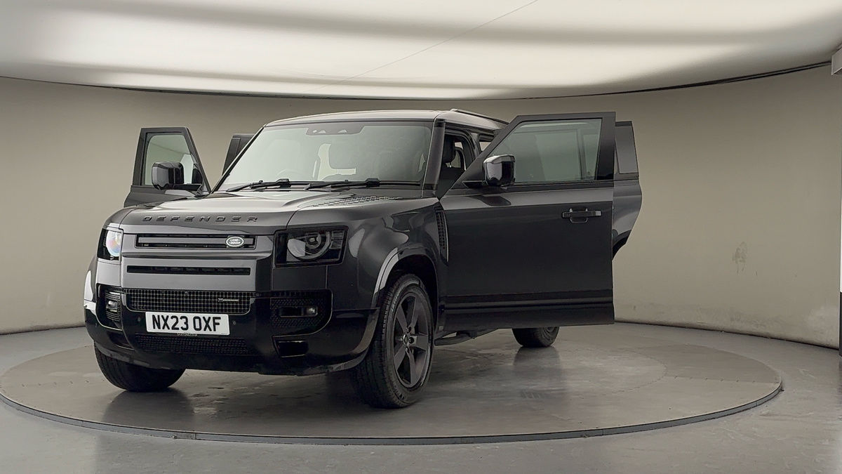 More views of Land Rover Defender 110
